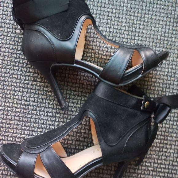 Black Genuine Leather & Suede high heels, snap around the ankles, - Picture 5 of 5
